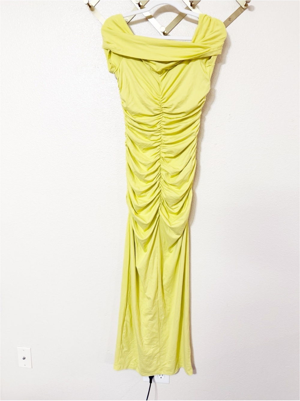 Susana Monaco V Wire Gathered Off The Shoulder Dress in Lemon Zest Revolve NEW - Picture 5 of 10